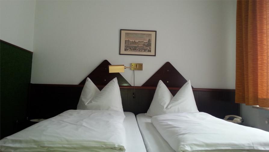Hotel Corona Francfort-sur-le-Main Extérieur photo